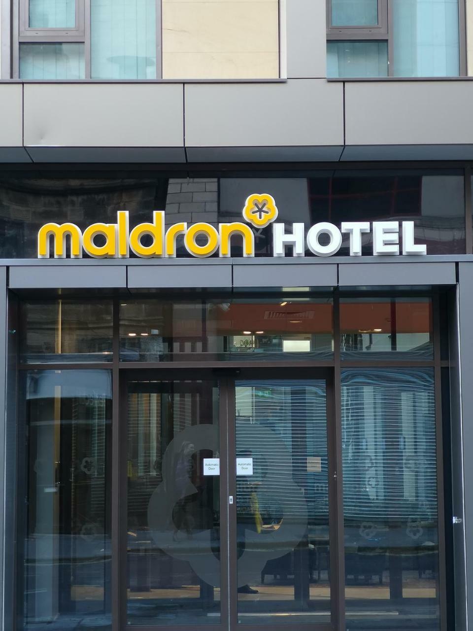 Maldron Hotel Newcastle Buitenkant foto